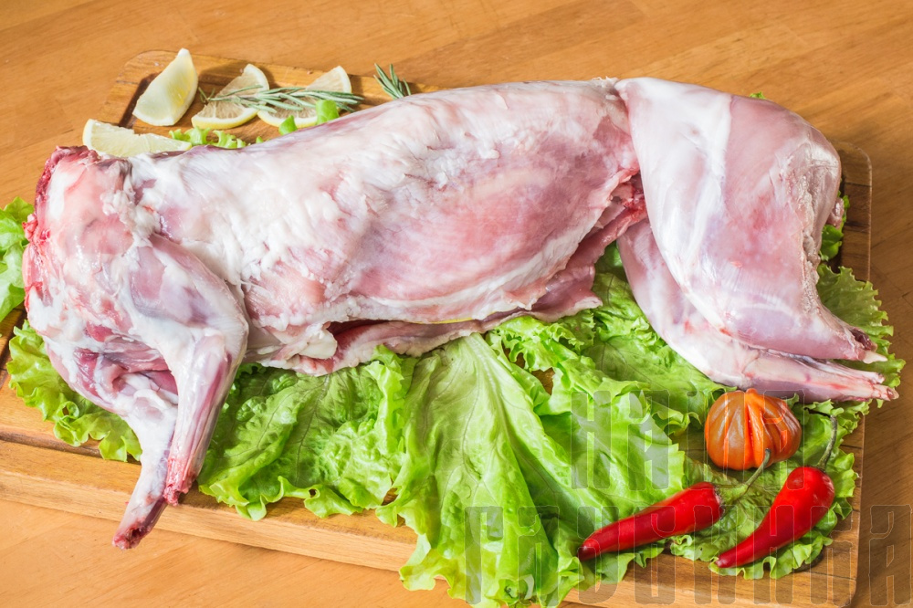 Купить мясо домашнего кролика в Москве с доставкой на дом.