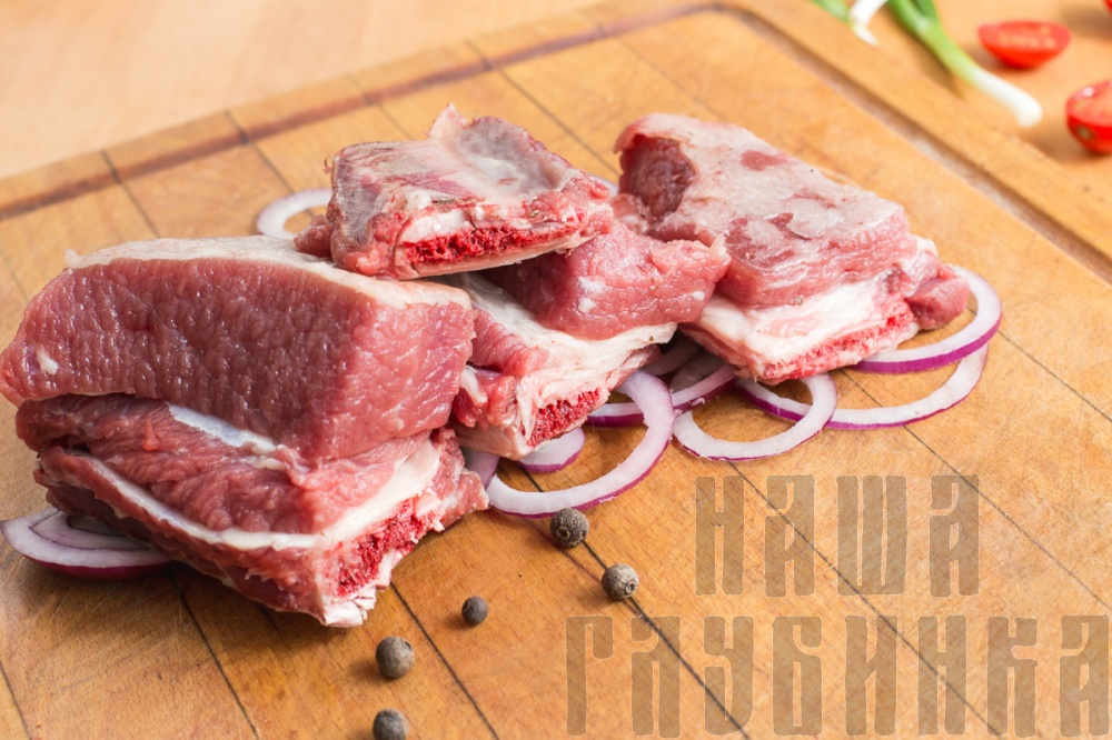 Говяжьи ребра купить в Москве с доставкой на дом.